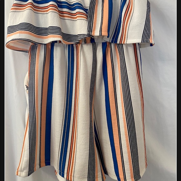 Striped Strapless Romper - Picture 4 of 4